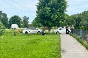 У селі на Волині легковик зіткнувся з електроскутером, водій останнього у лікарні, - поліція