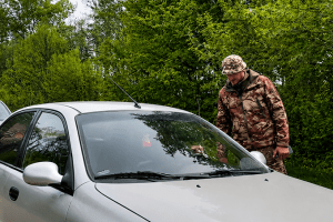На Волині водій вантажівки протаранив авто ТЦК