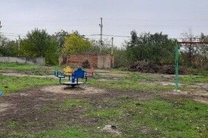 Зниклу 22-річну дівчину знайшли мертвою на дитячому майданчику (Відео)