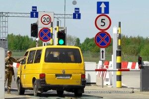 До України за добу з-за кордону прибули майже 42 тисячі людей, виїхали – понад 30 тисяч