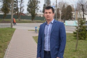 На Волині урізали зарплату апарату сільради, зате всі дітки округи харчуватимуться безплатно