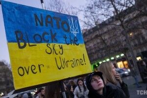 НАТО може підтримати закриття неба над Україною