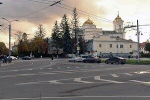 Неосвітлені дороги і вимкнені світлофори: як реагують водії та пішоходи в Луцьку