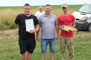 Два захисники Василі з Волині – найкрутіші рибалки на Горохівщині!