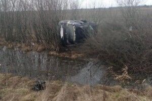 На Львівщині авто вилетіло на зустрічну: травмувалися четверо людей (Фото)