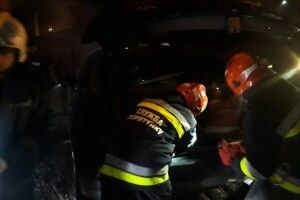 На Рівненщині вночі горіло авто (Фото)