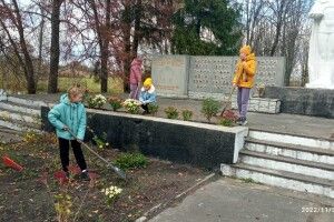На Старовижівщині навели лад на кладовищах та обелісках (Фото)