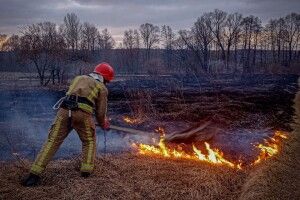 Волинські рятувальники закликають не допомагати ворогу...