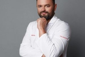Лікар з Волині показав, як виправив ніс відомій блогерці