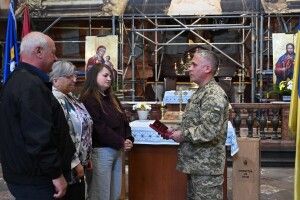 Рідні прикордонника Волинського загону Назара Альфавіцкого отримали його посмертну відзнаку