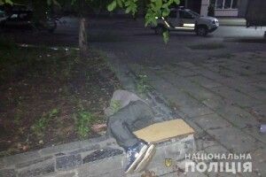 У Рівному знайшли мертвого чоловіка: просять допомогти встановити особу (Фото)