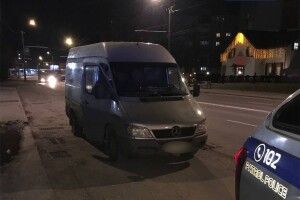 У Луцьку зловили п’яного водія, який балакав за кермом