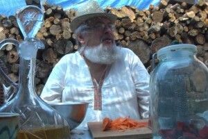 Винороб виготовляє вина з буряку, моркви та рукколи