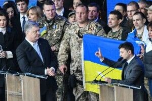 Річниця дебатів на стадіоні: що обіцяв Зеленський і що передбачив Порошенко?