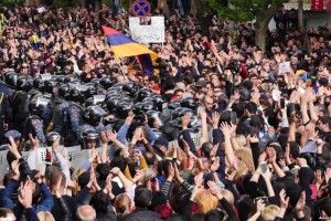 Протестувальники у Вірменії перекрили залізницю 