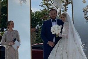 Юрій Горбунов і Тhe HARDKISS розважали гостей на весіллі депутата Рівненської міськради