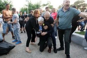 Грецькі ультраправі жорстоко побили 75-річного мера міста Салоніки