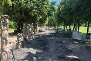 У Центральному парку облаштовують алею скульптур (Фото)