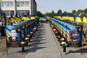 У селищі на Волині відкрили Алею пам’яті та слави полеглих Захисників громади
