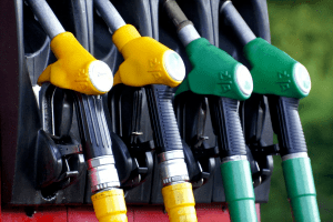 Скарги на дорогий бензин: на АЗС проведуть перевірки