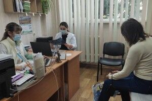 Захворюваність на Волині росте четвертий тиждень: до сімейних лікарів - черги