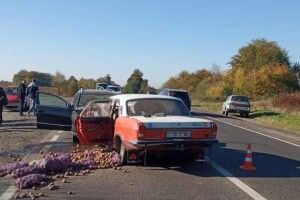Зіткнулися лоб в лоб: у ДТП на Львівщині загинув горохівчанин 