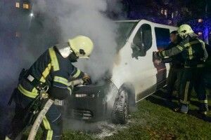 На Волині мікроавтобус ледь не згорів через коротке замикання