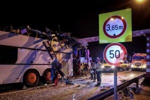 У Будапешті туристичний автобус з України потрапив у серйозну ДТП