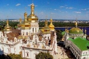 Країна перевзувається на очах: Окружний адміністративний суд Києва дозволив УПЦ (МП) поки не перейменовуватися
