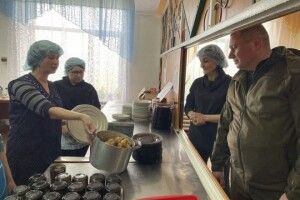 У Рожищі місцеві педагоги готують для переселенців