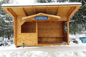 Новенька автозупинка у селі Прилісне – результат співпраці лісівників та громади