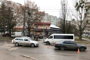 У Рівному авто збило чоловіка на переході