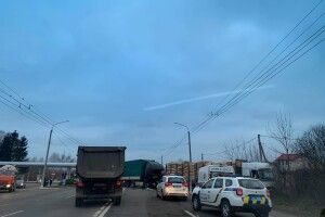 Під Луцьком зіткнулися дві фури (Фото)