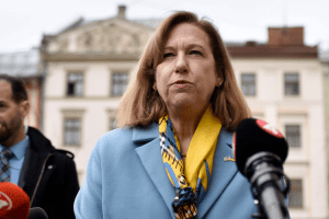 США завжди підтримували плюралізм незалежних голосів, - Квін про вимкнення Еспресо, П'ятого та Прямого каналів