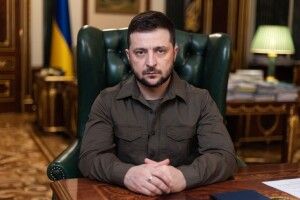 Зеленський вперше не привітався і запросив Меркель та Саркозі в Бучу (Відео)