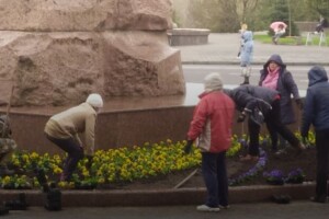 У волинському університеті до візиту Разумкова готувалися: посадили квіти і підготували 14-томник Лесі Українки
