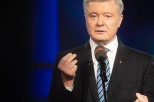 Влада катастрофічно запізнюється, вже треба планувати масову вакцинацію, а вони ще тестування не запровадили – Петро Порошенко