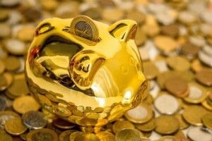 До кінця наступного року Україна має віддати 18 мільярдів доларів