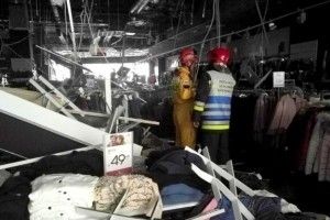 У польському Жешуві на голови відвідувачів ТРЦ обвалилася підвісна стеля