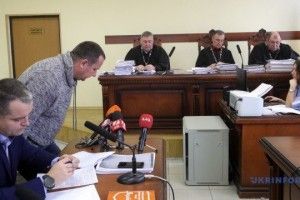 Два лікарі-хабарники внесли мільйонні застави, щоб не сидіти за гратами