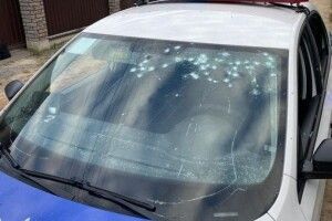 Харків’янин у Львові кинув гранати в поліцейських і їхнє авто (Фото)