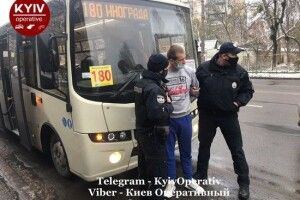 Водій маршрутки без маски і «під кайфом» перевозив пасажирів (Фото, відео)