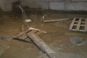 У підвалі нової школи в Башликах – вода: хто винен і хто відповість 