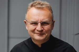 У Львові чоловік облив мера міста підозрілою рідиною