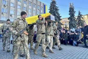 Назавжди 22: на Волині провели в останню путь Героя Марка Данилюка