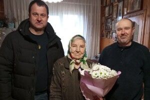 Господь подарував 9 внуків та 17 правнуків: на Волині привітали довгожительку