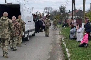 Назавжди 22: на Волині громада провела в останню земну дорогу захисника Андрія Мельничука