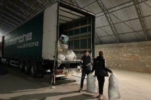 Продукти, одяг, засоби гігієни: На Сумщину з Волині відправили допомогу (Фото)