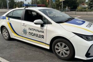 У Луцьку патрульні витягли водія з халепи (Відео)