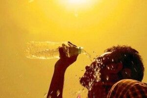 Спека не відступає: у четвер Україну розжарить до +33° 